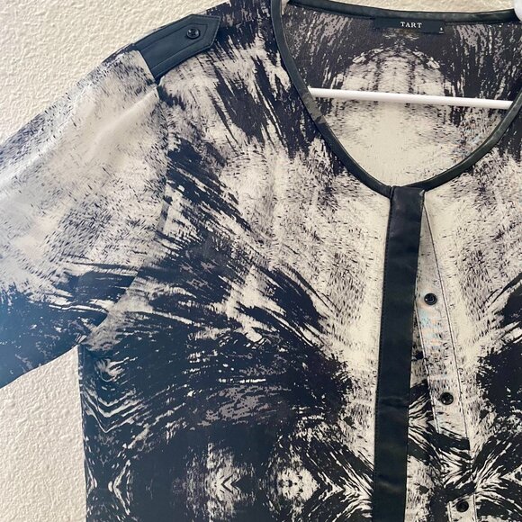 Tart Krista Button-Down Silk Blouse - Abstract - Black Multi - Picture 3 of 6